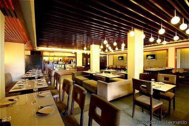 Hotel Komfort Terraces Bangalore Restaurante foto
